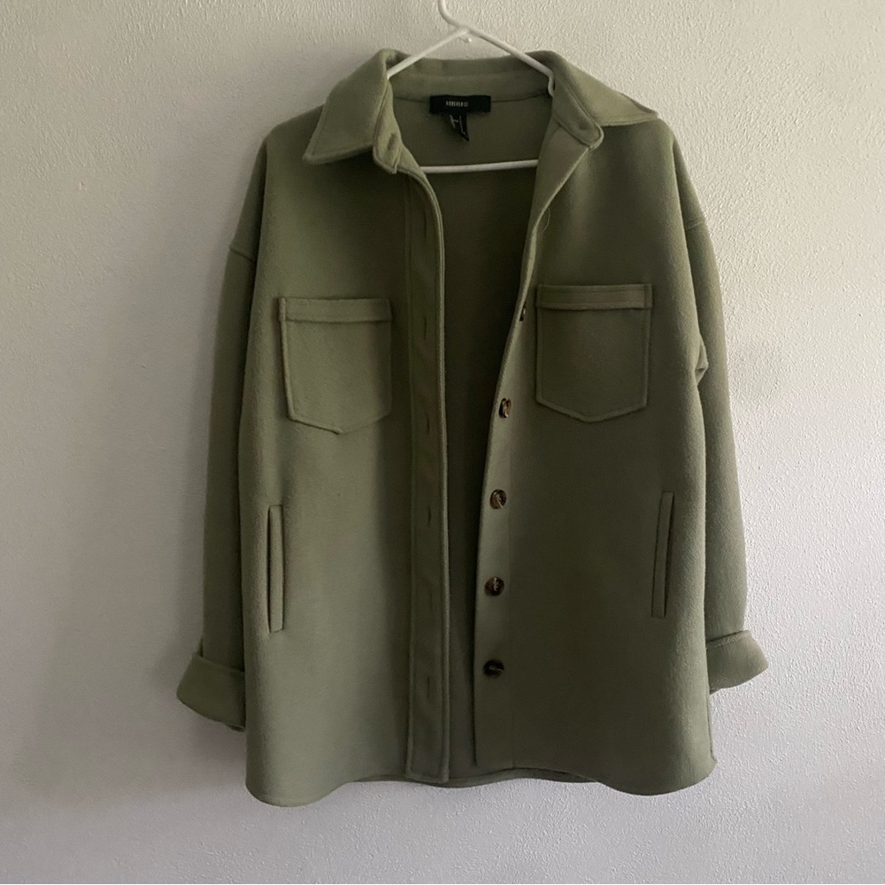 Forever 21 Green Oversized Shacket - Picture 3 of 11